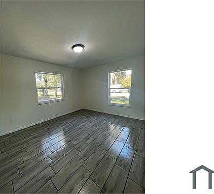 5th image of 1579 N Page Dr