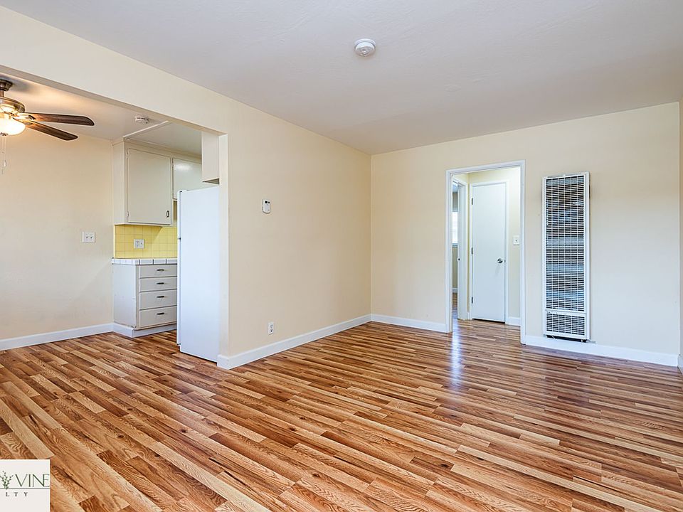 1st image of 554 Lucerne Ave #4