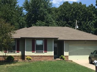 2487 W Roxbury St, Springfield, MO 65807