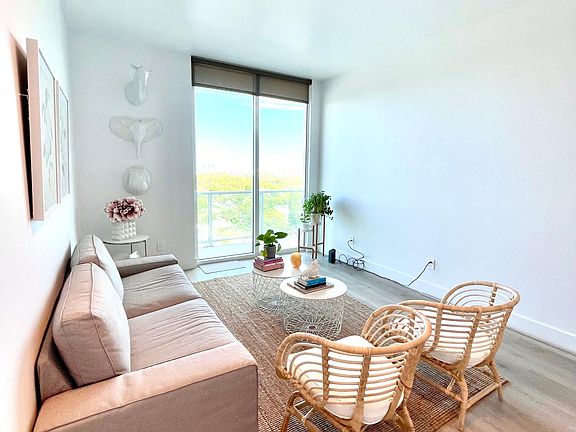 4th image of 2525 SW 3rd Ave