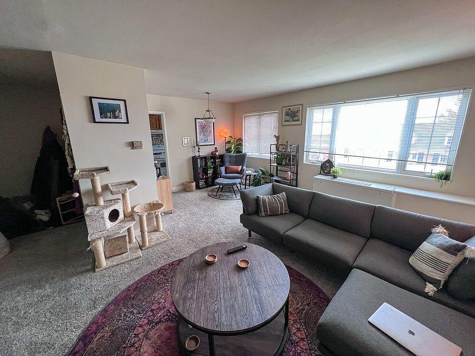 1st image of 2427 Menokin Dr #202
