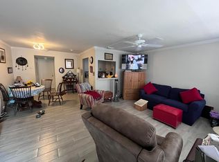 49 Cambridge B, West Palm Beach, FL 33417