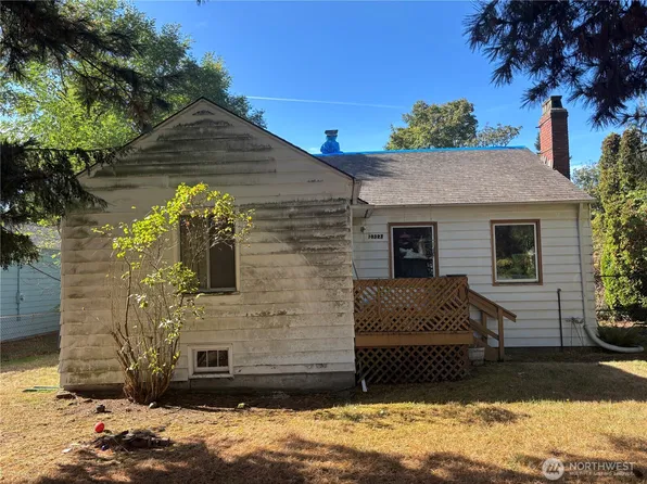 10323 3rd, Seattle, WA 98177
