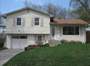 6706 Crown Point Ave, Omaha, NE 68104