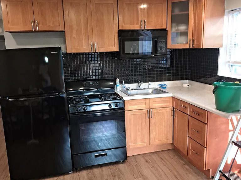 712 S Carpenter St — Photo 11