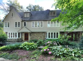 2265 Stillman Rd, Cleveland Heights, OH 44118