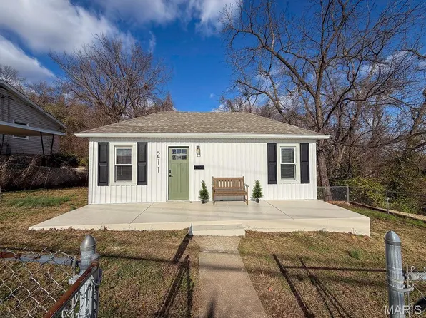 211 N 9th St, Festus, MO 63028