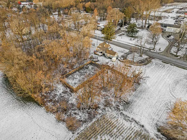 3243 Grand Blanc Rd, Swartz Creek, MI 48473