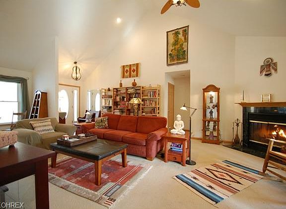3rd image of 1091 Richards Way