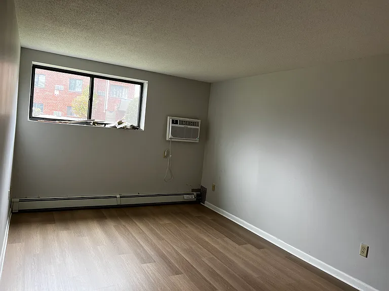 800 Governors Dr #3 — Photo 3