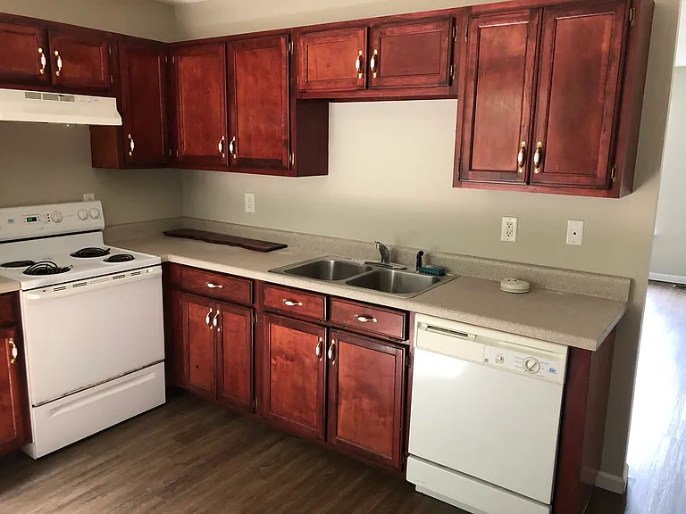 1752 Weeks Crest Cir NE — Photo 3