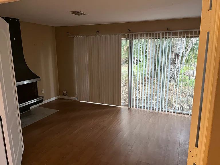 1616 Lakeside Dr — Photo 14