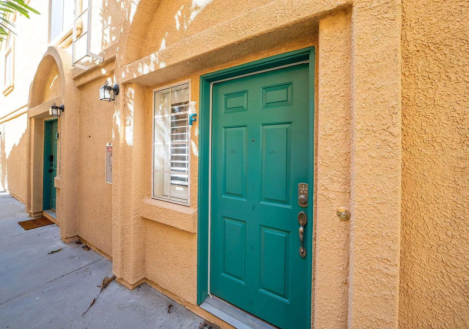 Two-bedroom upper unit within the gated community of Vista del Canon (Its Warrantable) — Photo 3