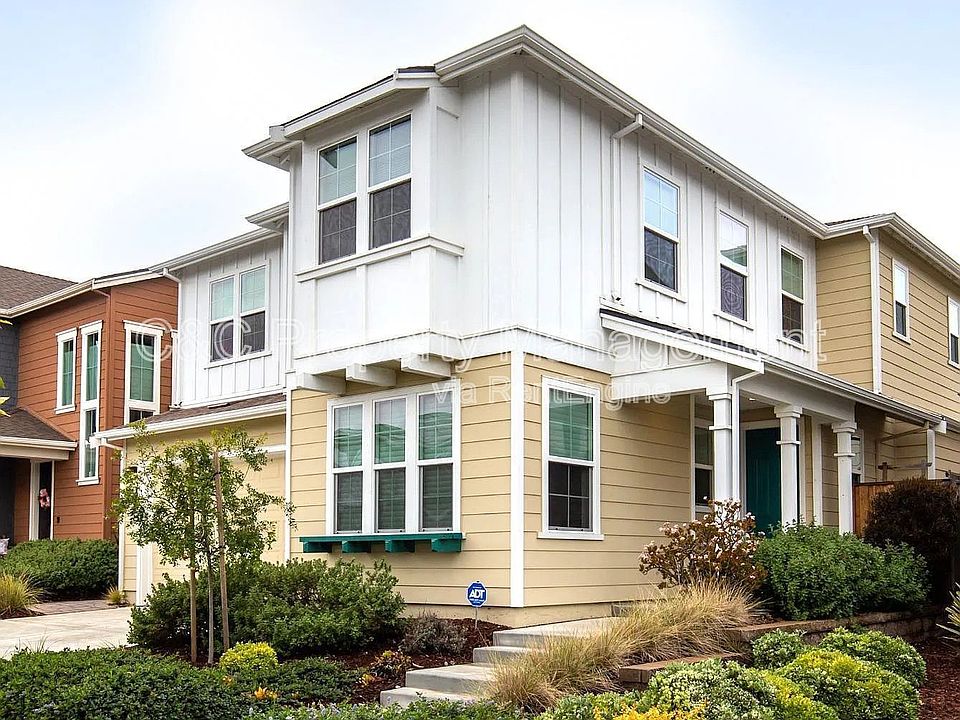 1st image of 2725 Parkview Way