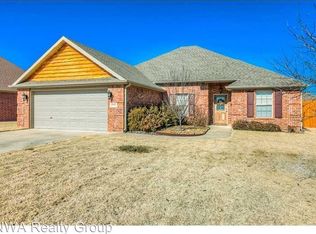 1241 Medway Ln, Centerton, AR 72719