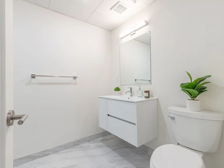 Wharton Flats — Photo 15