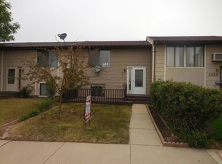 1017 18th St E, Williston, ND 58801