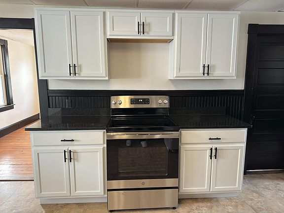 2nd image of 119 Silver Lake St #123
