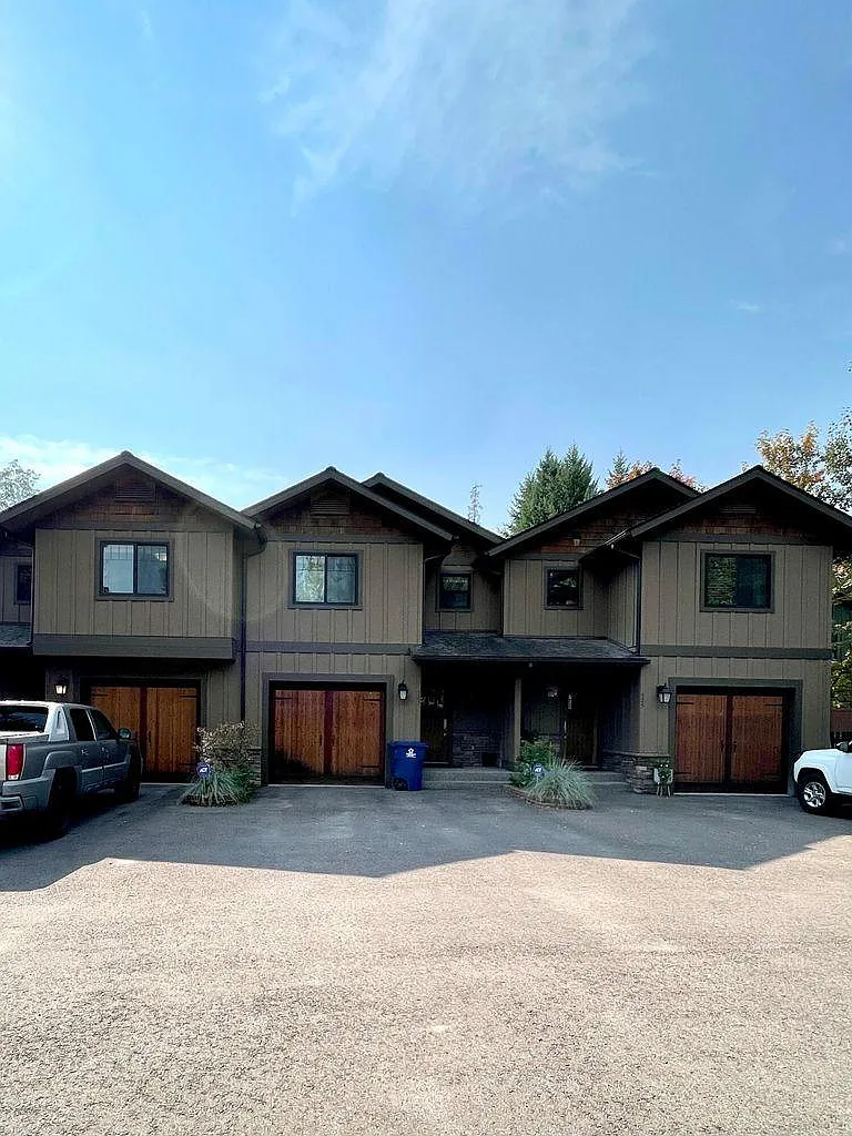 3 bed, 2.5 bath, 1620 sqft, $2,700 — Photo 1
