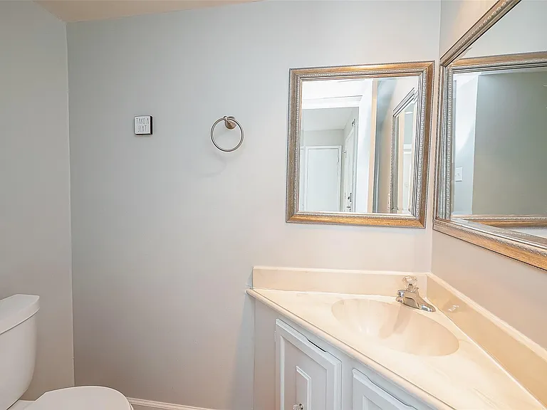 10 Mariner Village Dr — Photo 32