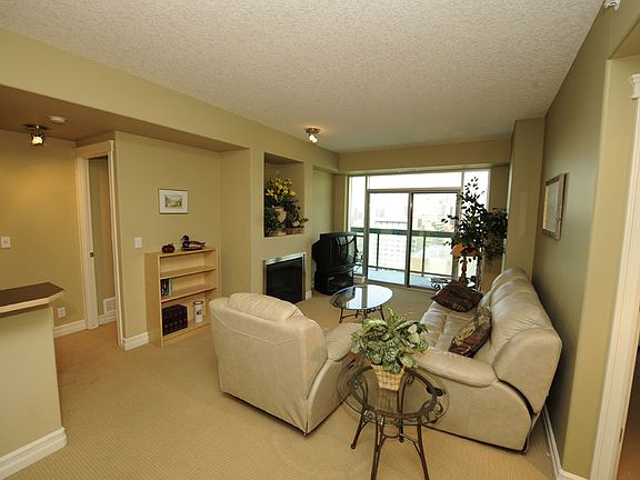 4th image of 836 15th Ave SW #1906