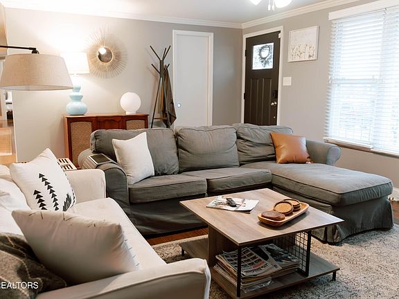 4th image of 3733 Timber Cir