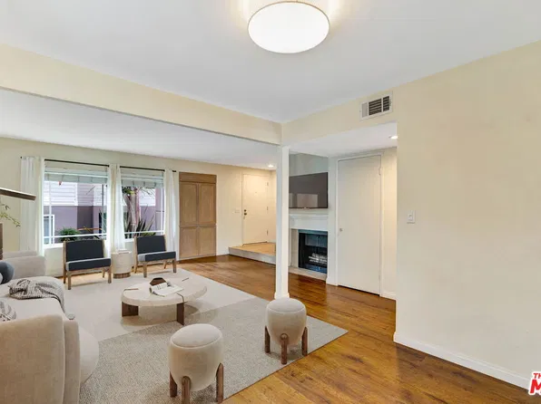 10239 White Oak Ave Unit 1, Northridge, CA 91325