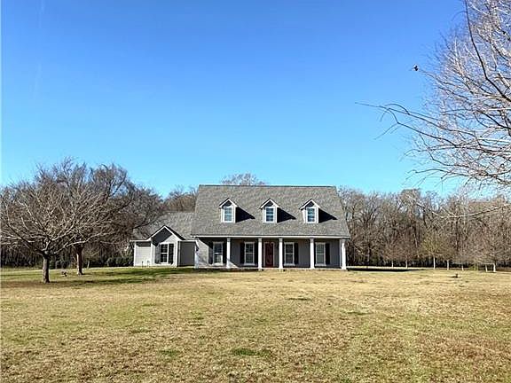 2nd image of 303 Cypress Hills Dr