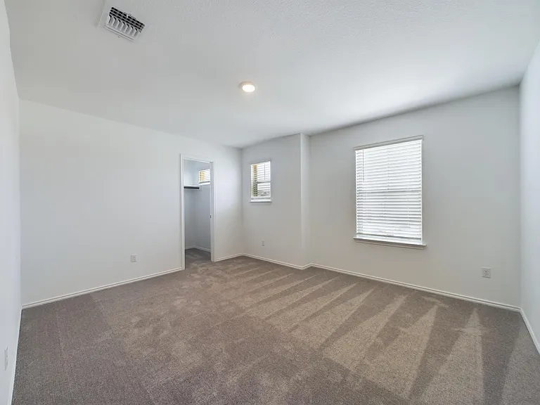 437 Pickrell Loop — Photo 15