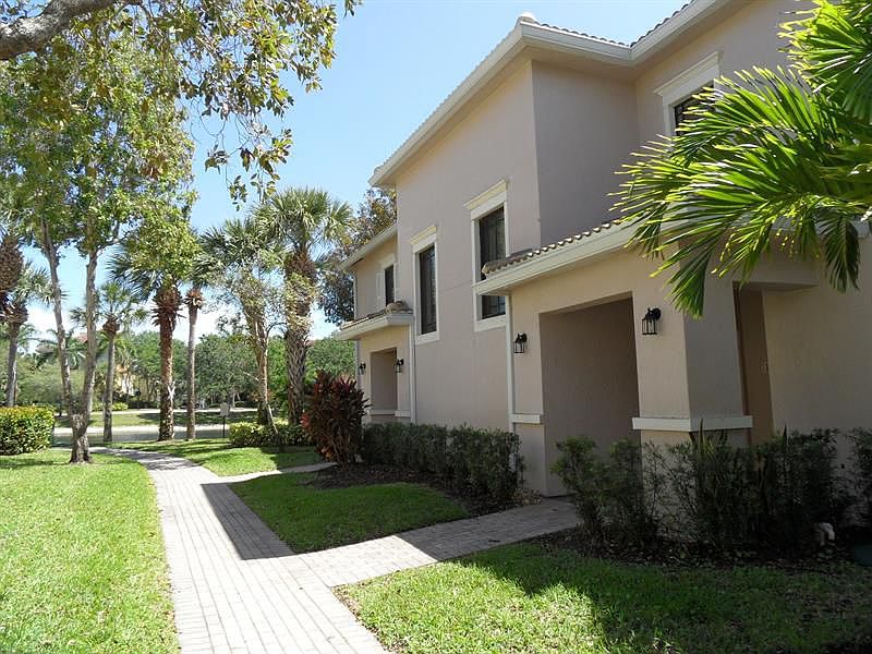 1st image of 2806 Veronia Dr APT 101
