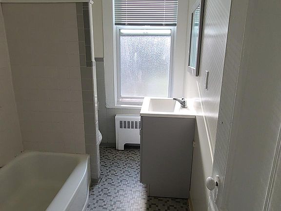 2nd image of 131 East Ave #1