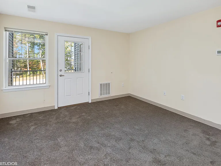 Clark Brook Apartments — Photo 31