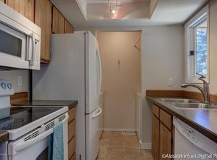 7302 Huntsmen Cir #16-B, Anchorage, AK 99518