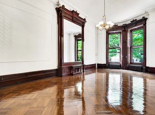 91 8th Ave, Brooklyn, NY 11215