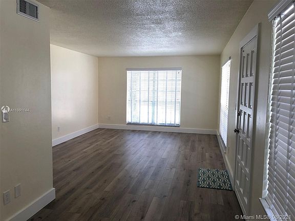 4th image of 10756 N Kendall Dr APT J11
