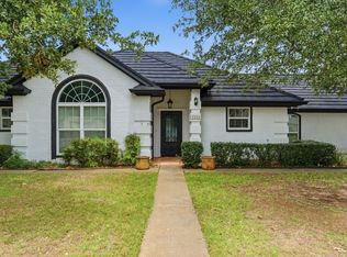 1111 Harbor Lakes Dr, Granbury, TX 76048