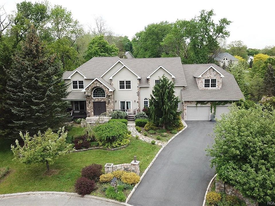 1st image of 6 Cottonwood Ln