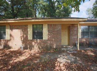 2111 E 13th St, Russellville, AR 72802