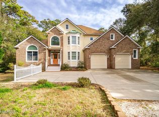 103 Aspen Ct, Pine Knoll Shores, NC 28512