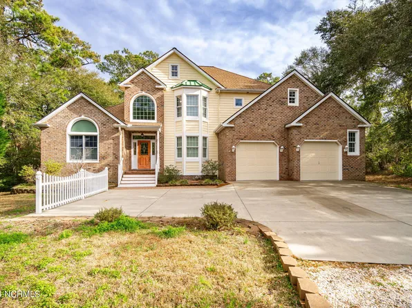 103 Aspen Court, Pine Knoll Shores, NC 28512