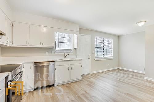 4th image of 6578 Apache Ln