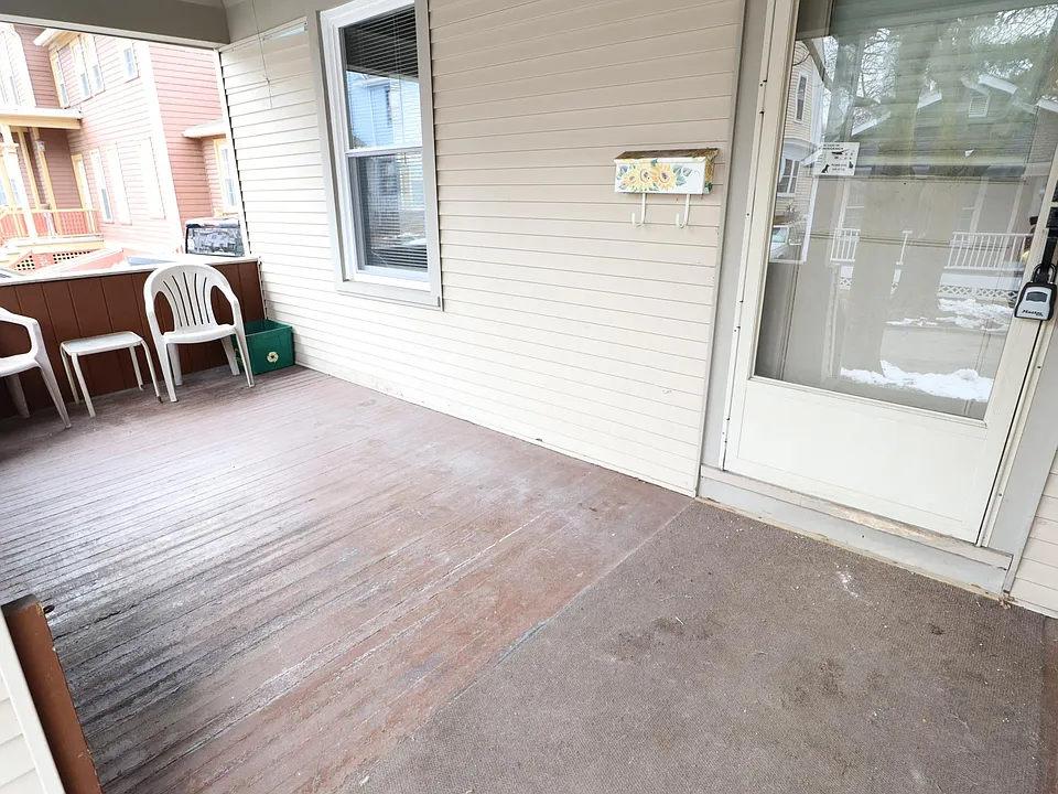 6 Stebbins St