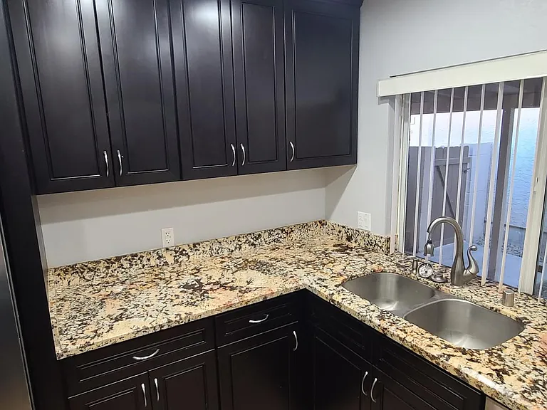 7708 Seagull Ave — Photo 6