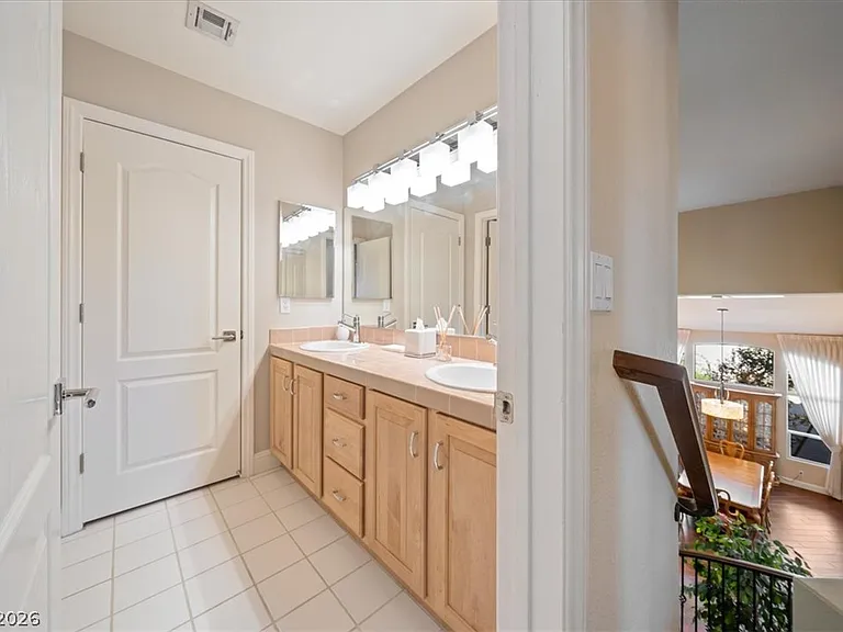 10000 Charlemont Dr — Photo 38