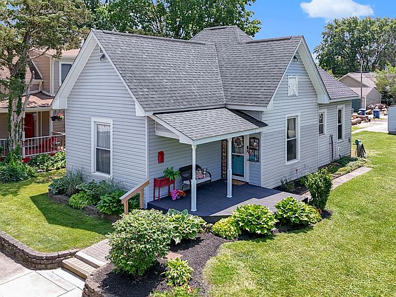 3rd image of 1539 Evans Ave