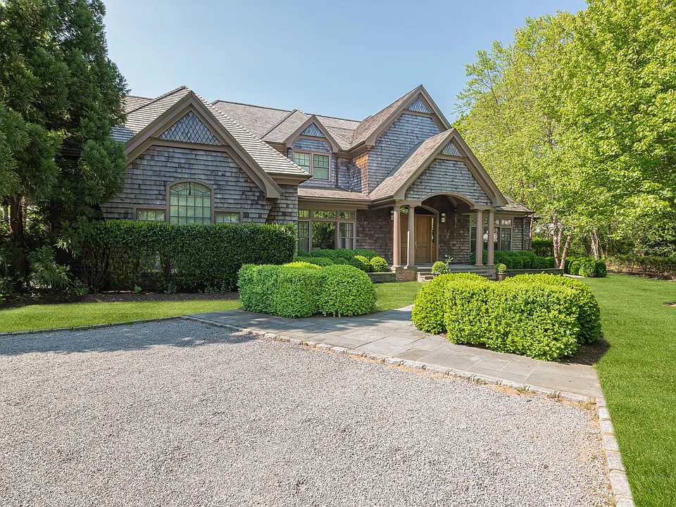 17 Fair Hills Ln