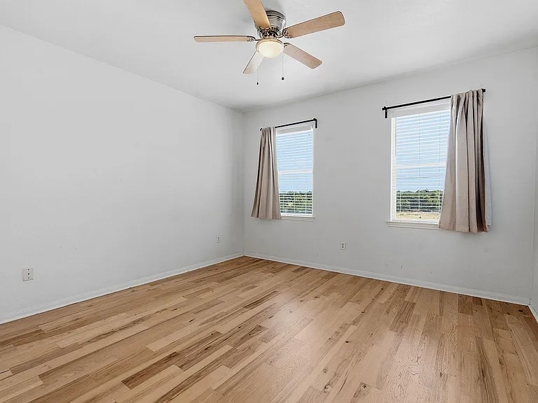 2720 Oak Springs Dr — Photo 14