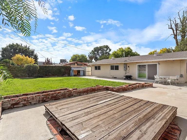27508 Vilna Ave — Photo 16