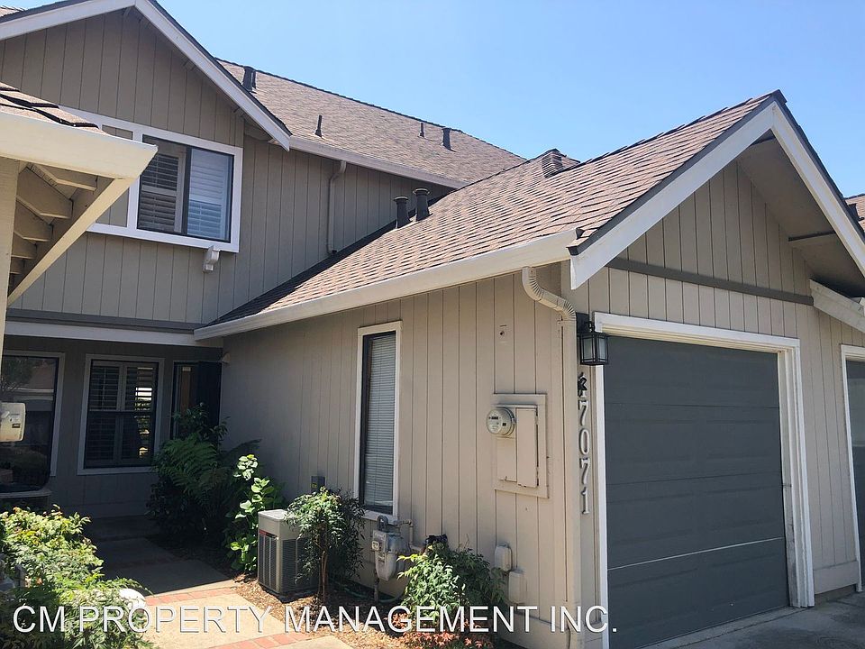 1st image of 17071 Creekside Cir