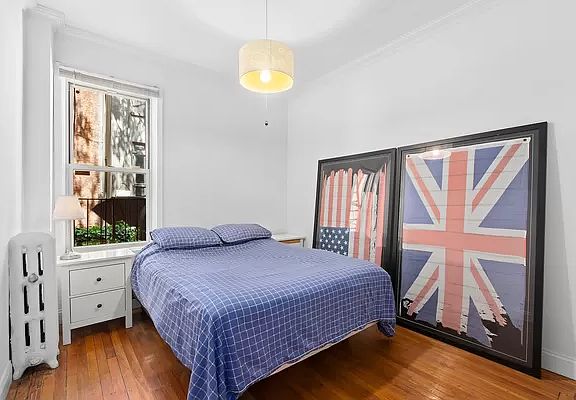 4th image of 261 W 22nd St APT 6